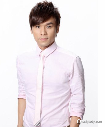 凯文回应《美人制造》蜜蜂蛰脸抗衰 贝嫂也用